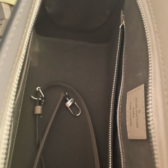 Authentic Louis Vuitton Marky MM purse - Picture 2 of 4